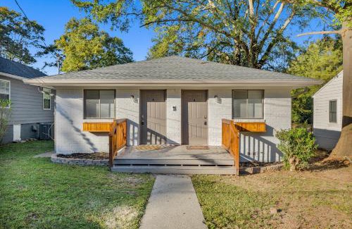 Eagan Park House | Beautiful House Mins Away From the Airport