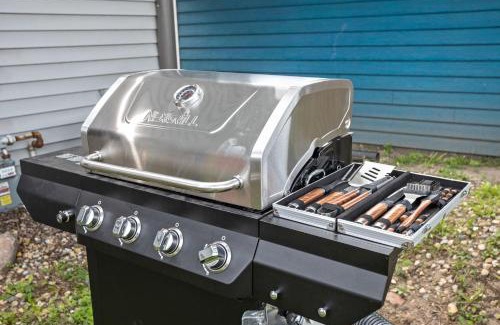 Indianapolis Apartment | Beautiful House near downtown and fountain square 4BD BBQ Games FirePit