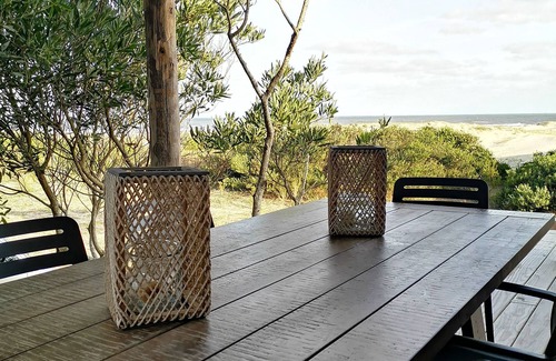 Aguas Dulces House | Beautiful house on the beach in front of the sea