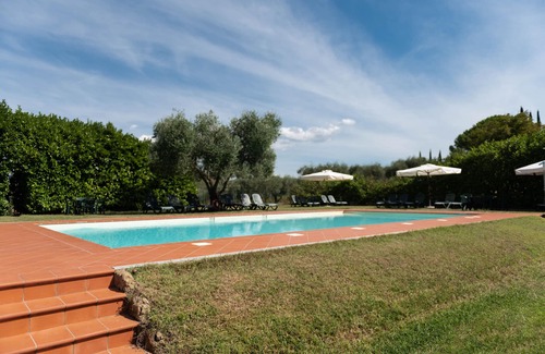 Siena House | Beautiful house on garden with shared pool just a few minutes Siena Tuscany