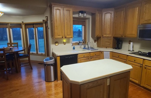 Palmyra House | Beautiful House On Grass Runway With Fly-In/Fly-Out Access