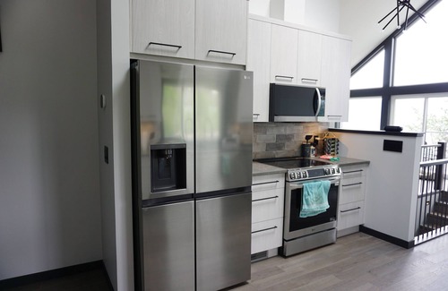 Central Okanagan House | Beautiful House on Lake Okanagan!