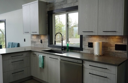 Central Okanagan House | Beautiful House on Lake Okanagan!
