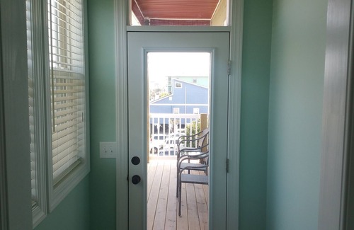 North Carolina Coast House | Beautiful house built in 2018 - 4 bed w/3 kings, mstr suite, priv. bch access!