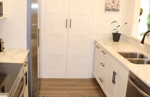 Englewood East Villa | Beautiful house with lake view
