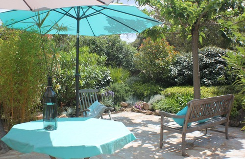 Santa Giulia House | Beautiful house with garden 50 meters from the beach