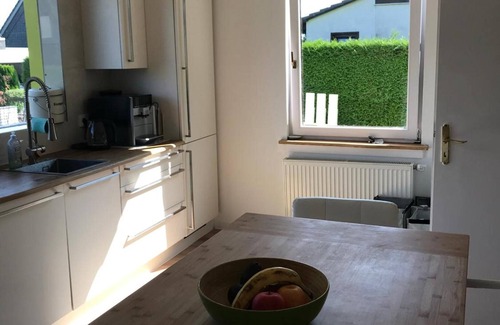 Overath House | Beautiful house with 5 rooms (up to 9 persons) fireplace &garden, only 20 min. from Cologne