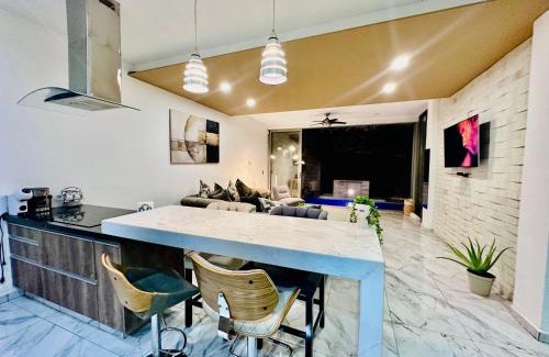 Colima House | Beautiful House with Climate Pool and Jacuzzi