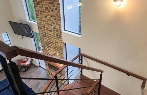 El Penol Ski Chalet | Beautiful House With Views To The Reservoir And Wonderful Waterfalls.