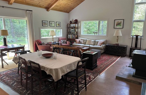 Williamsville House | Beautiful house with loft in picturesque Marlboro
