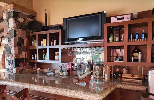 Taxco House | Beautiful house with pool and view of Taxco