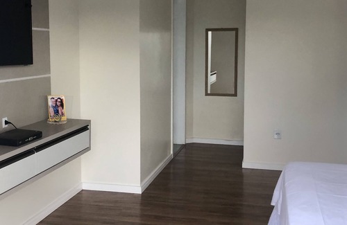 Barra da Lagoa House | Beautiful house with pool and 4 suites in a condominium