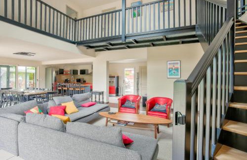 Epiniac House | Beautiful house with terrace and garden