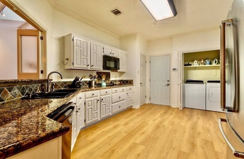Northeast Carrollton House | Beautiful House With Hot Tub and Pool