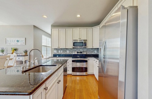 Millsboro House | Beautiful house with shared pool, gym, and tennis courts - near beaches