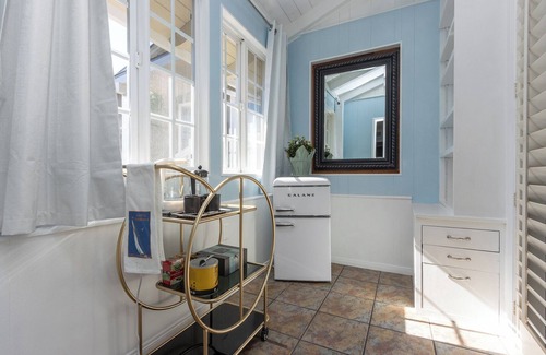 Alta Mesa House | Beautiful Hummingbird Suite w/kitchenette, patio & parking in Santa Barbara