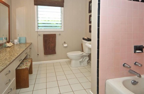 Waimanalo House | Beautiful Island Beach Home, Steps To Beach.