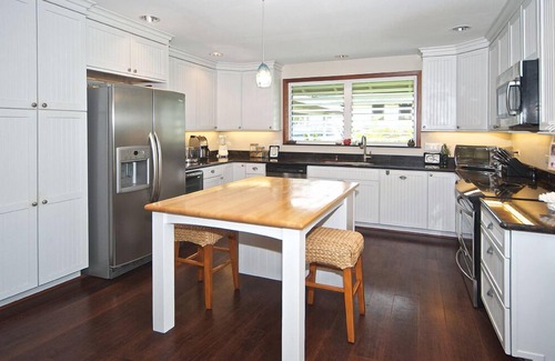 Waimanalo House | Beautiful Island Beach Home, Steps To Beach.