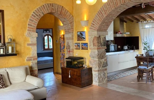 Monteriggioni Villa | Beautiful rustic villa in Tuscany in Monteriggioni, between Siena and Florence.