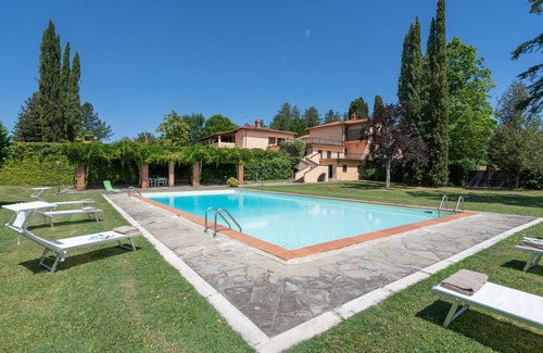 Vicchio Villa | Beautiful private villa with hot tub, private pool, WIFI, sauna, TV, patio, panoramic view, parking
