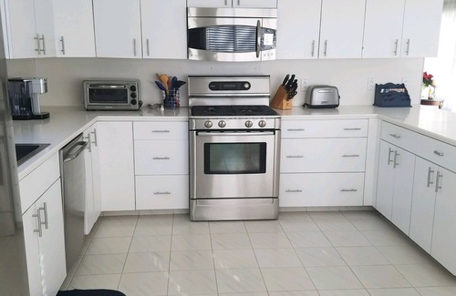Atlantic City House | Beautiful Jersey Shore Home/Large yard 2 Blocks from Beach Available October