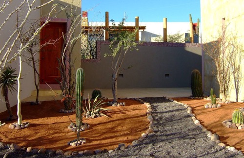El Centenario House | BEAUTIFUL LA PAZ HOME OFFERS QUIET RETREAT