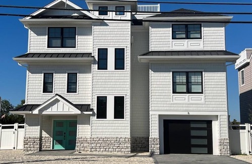 High Bar Harbor House | BEAUTIFUL LAGOON FRONT 5 BEDROOM HOME