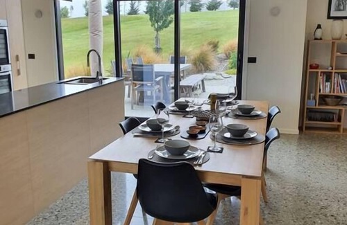 Jacks Point House | Beautiful Lake and Alpine Views - Queenstown