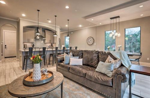 Montgomery House | Beautiful Lake Conroe Home with Private Dock!
