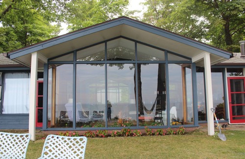 Point Abino Cottage | Beautiful Lake Erie Lake Front Property