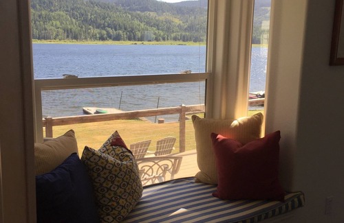 Rathdrum House | Beautiful Lake Front Property