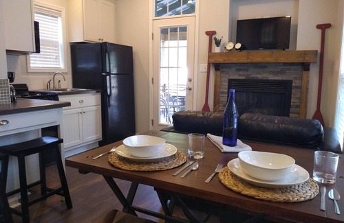 Queensbury Cottage | Beautiful Lake George Cottage