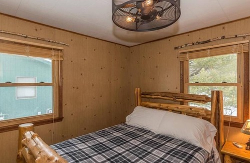 Nisswa Cabin | Beautiful lake getaway just steps from the water