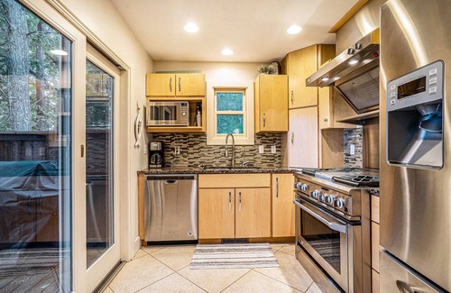 Mayfield House | Beautiful Lake House -11 miles from Traverse City on Spider Lake - Pets welcome!