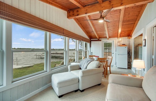Annandale House | Beautiful Lake Home < 1 hour from the Twin Cities
