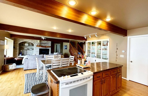 Nisswa House | Beautiful lake home on the sandy south shores of Pelican Lake.