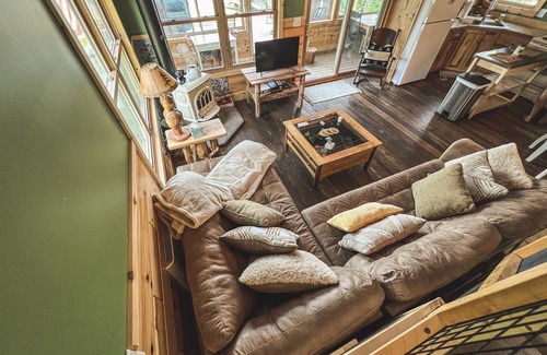 Gould City Cottage | Beautiful Lake House With Outdoor Firepit and Great Fishing!