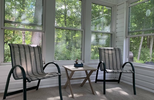 Mariaville House | Beautiful Lake House with Stunning Sunsets