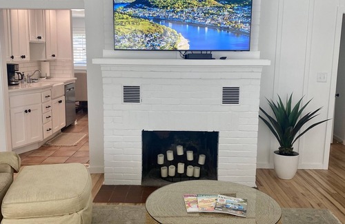 Bluffton House | BEAUTIFUL LAKE MICHIGAN BEACH HOUSE just a 5-minute walk to the water’s edge!