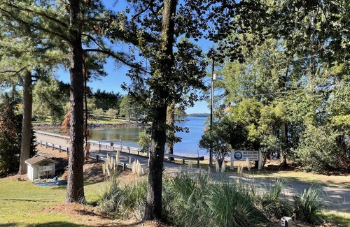 Columbia Cottage | Beautiful Lake Murray home with big water views