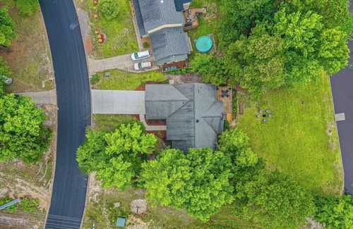 Westover House | Beautiful Lake View, 3BDR, Pet Friendly!