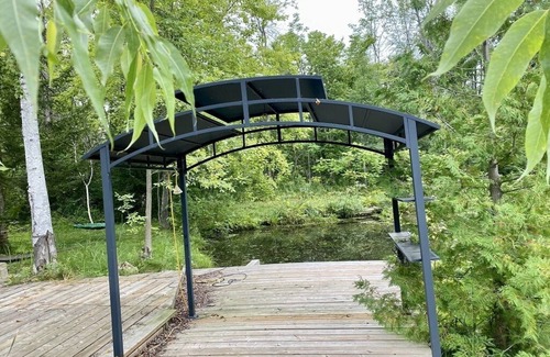 Oro-Medonte House | Beautiful lake view cottage ,Shallow Beach, Backyard privacy.Mid-Term
