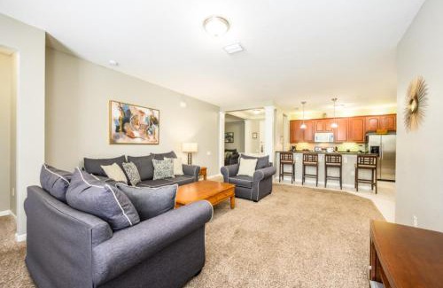 Florida Central Atlantic Coast Apartment | Beautiful Lake View Condo, Vista Cay-1004