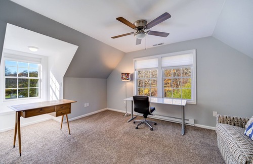 Holmes House | Beautiful Lake View House Overlooking Peaceful Whaley Lake