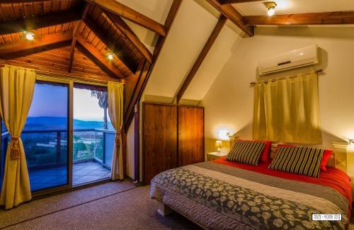 Tiberias Cabin | Beautiful Lake View Wooden House