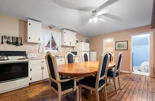 Otonabee-South Monaghan Cabin | Beautiful Lake Views in Nature