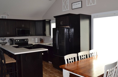 Rochon Sands Cottage | Beautiful Lakefront Home on Buffalo Lake in Central Alberta