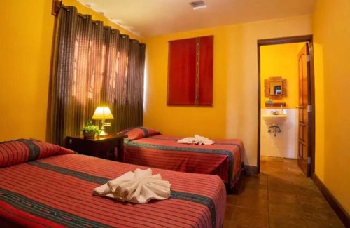 Santiago Atitlan House | Beautiful Lakefront home: gardens