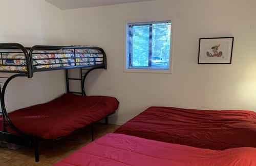 70 Mile House House | Beautiful Lakefront Cabin on Green Lake