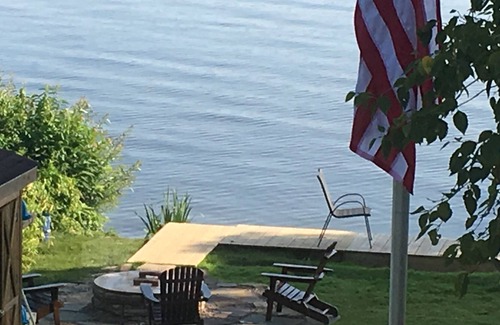 Bridgeport House | Beautiful Lakefront Home. Enjoy the lake with kayaks, floats and private dock!